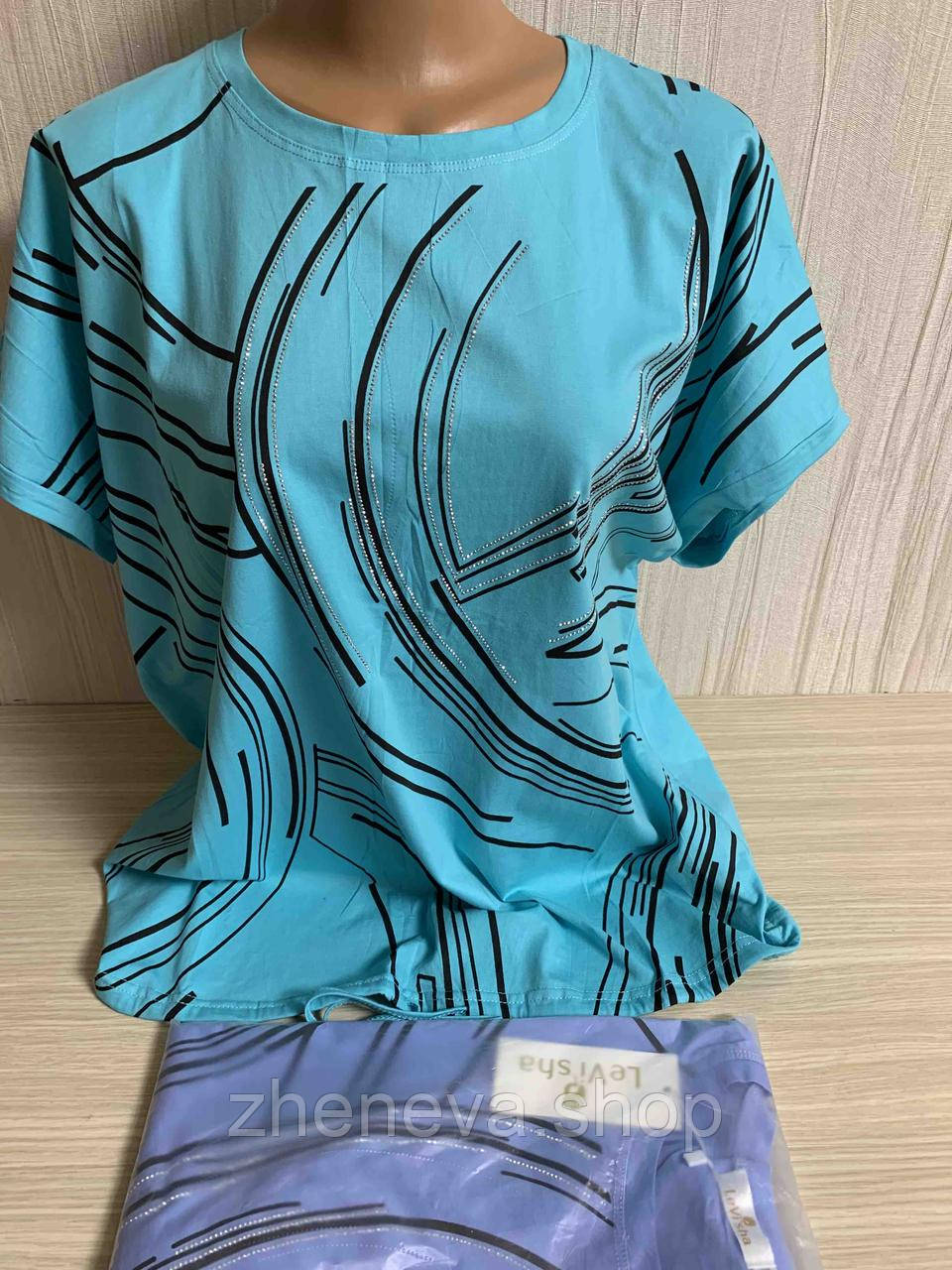 Оригінальна літня жіноча футболка з принтом Зигзаги, розмір 50-54, фото 1