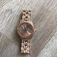 Женские часы Michael Kors качественные . Брендовые наручные часы с камнями золотистые серебристые Розовый