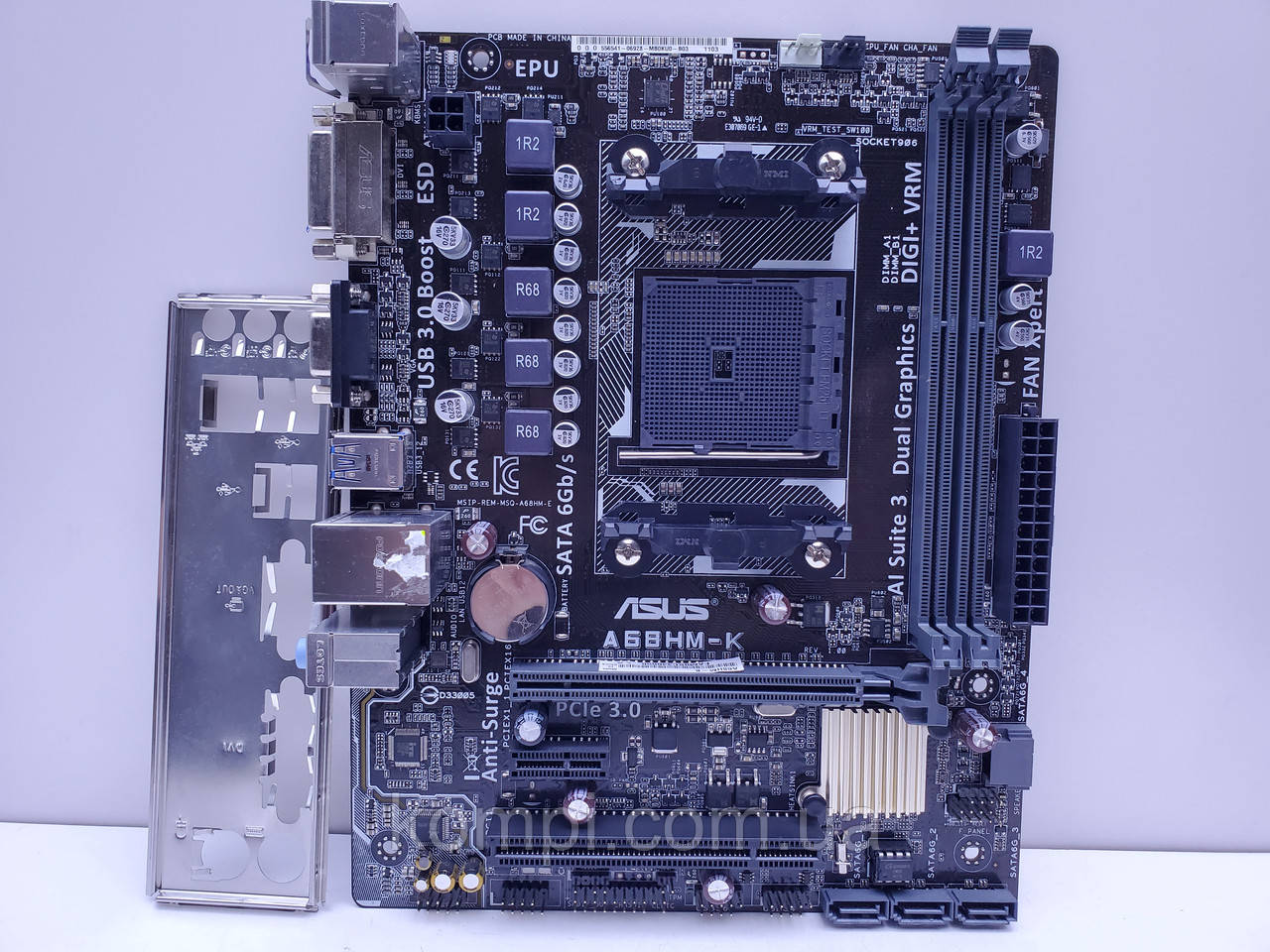 Материнська плата sFM2 ASUS A68HM-PLUS (Socket FM2+,DDR3,б/у)