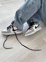 Женские кроссовки Nike Air Jordan 1 Retro High, Найк Еір Джордан (Джордани), білі з сірим