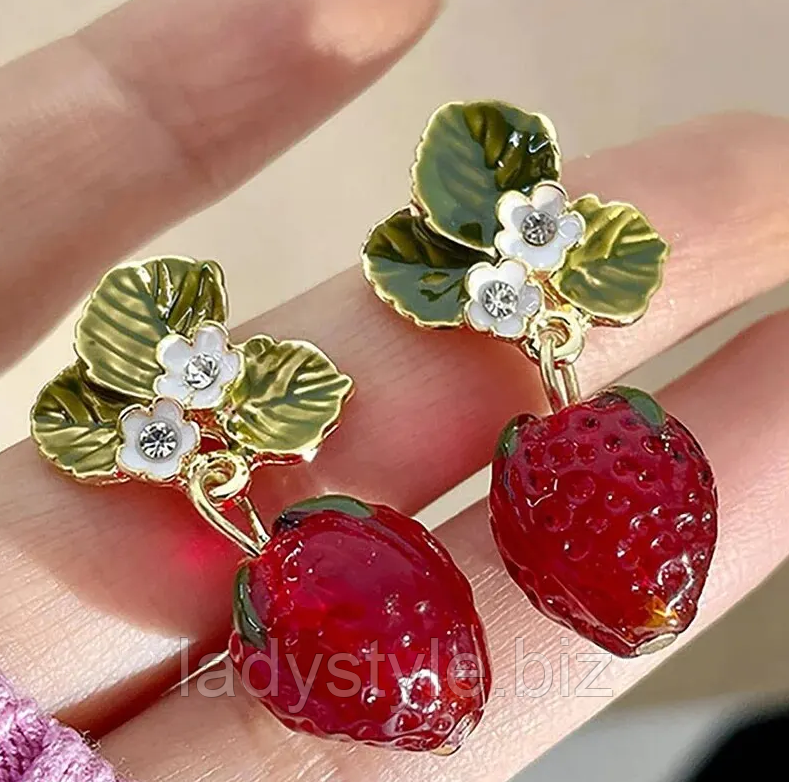 Серьги- гвоздики "Полуниця" от студии LadyStyle.Biz