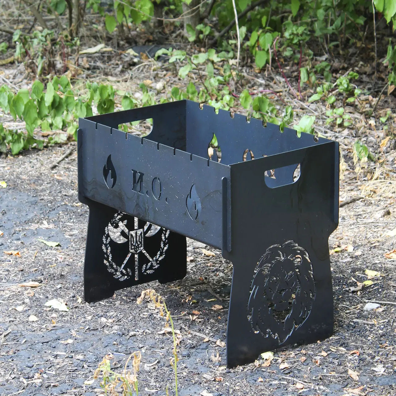 Мангал розбірний на 8 шампурів з індивідуальним гравіюванням. Мангал для подарунка, фото 1