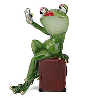 Декоративная фигурка Жабка с телефоном на чемодане 16х10х5 см Lefard UP, код: 8389792