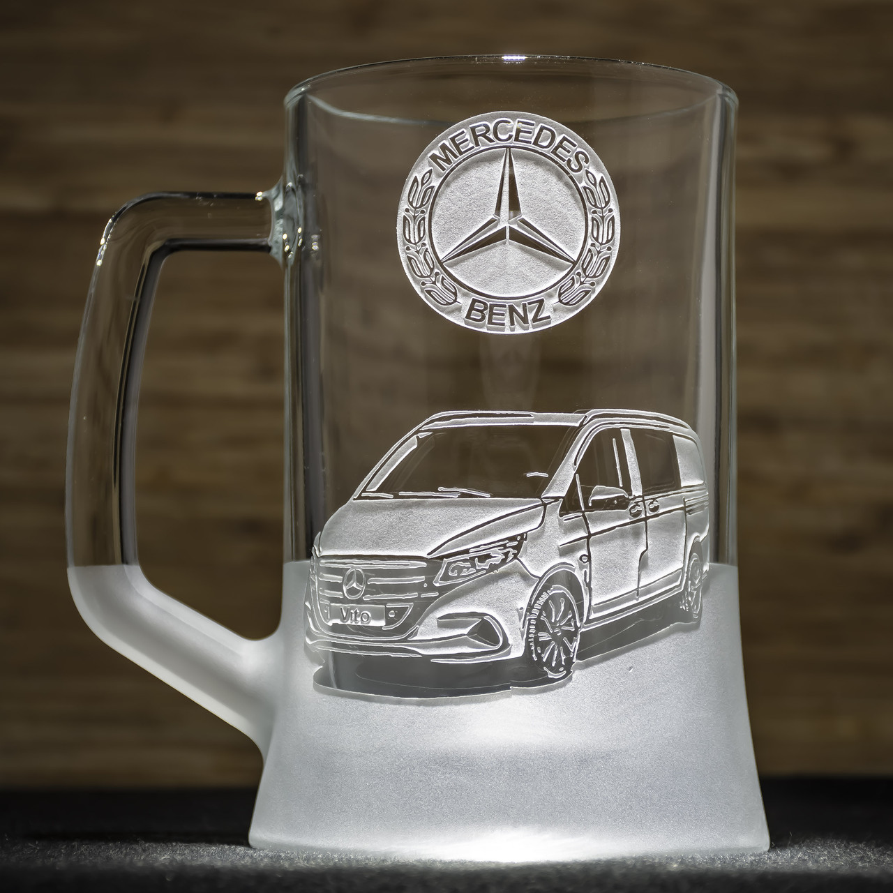 Бокал для пива з гравіюванням Mercedes Vito 660 мл