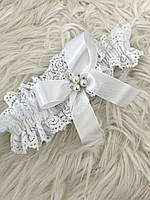 Подвязка невесты белая кружевная с бантиком