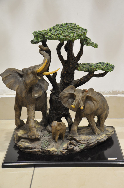 Статуетка "Сім'я Слонів"