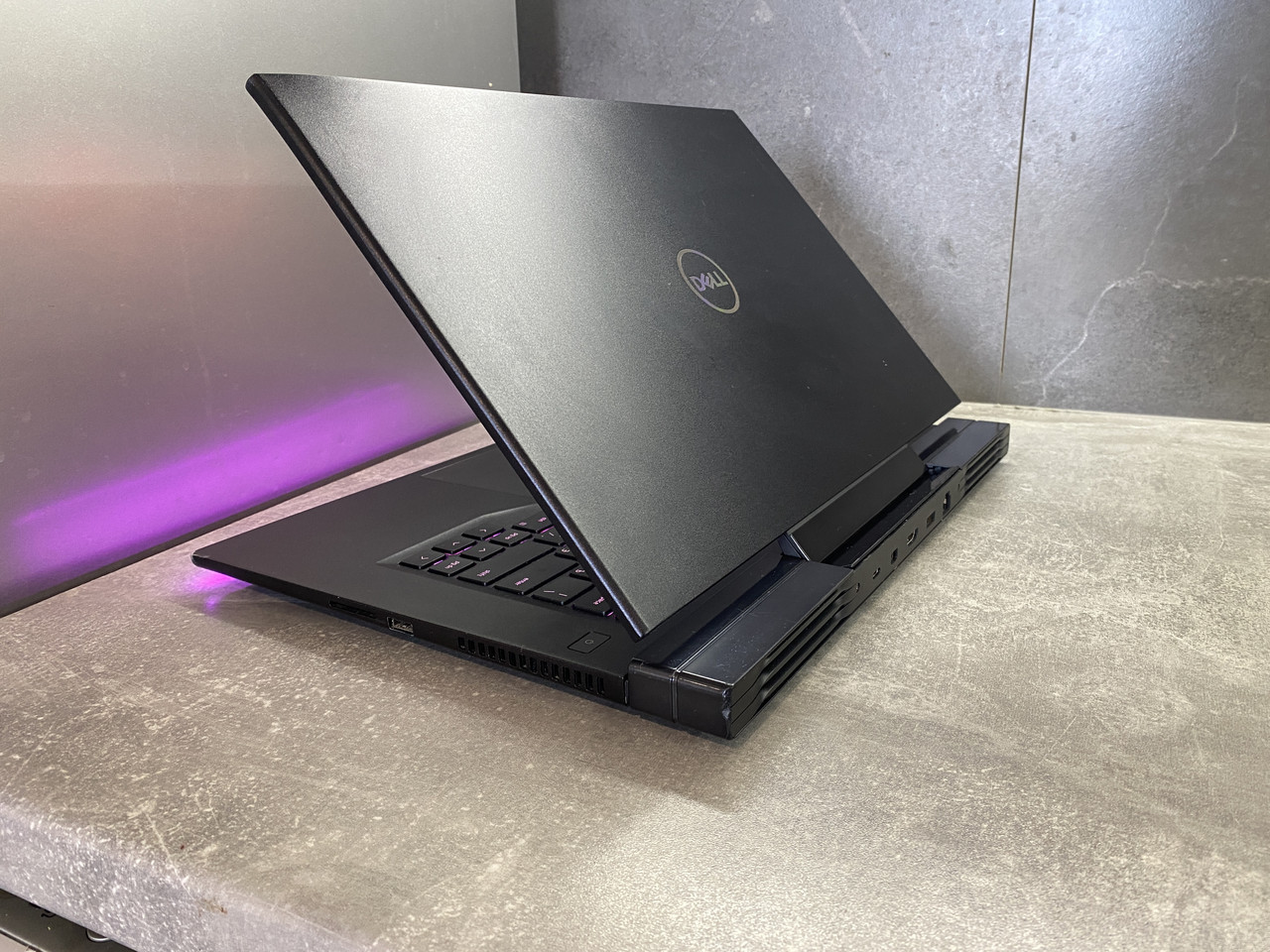 Игровой ноутбук Dell 4K OLED RTX 2070 - фото 8 - id-p2164465170