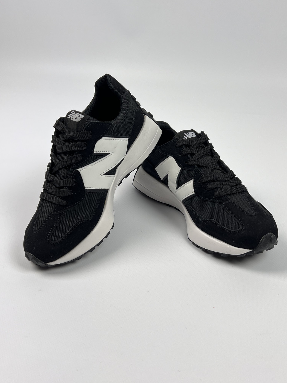 Кросівки чоловічі чорні New Balance 327 Black White (13843)