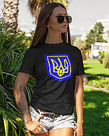 Женская футболка Mishe Патриотическая с гербом 44 Черный (200177) IN, код: 7951959