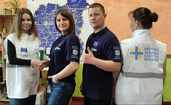 Поло и жилет с логотипом