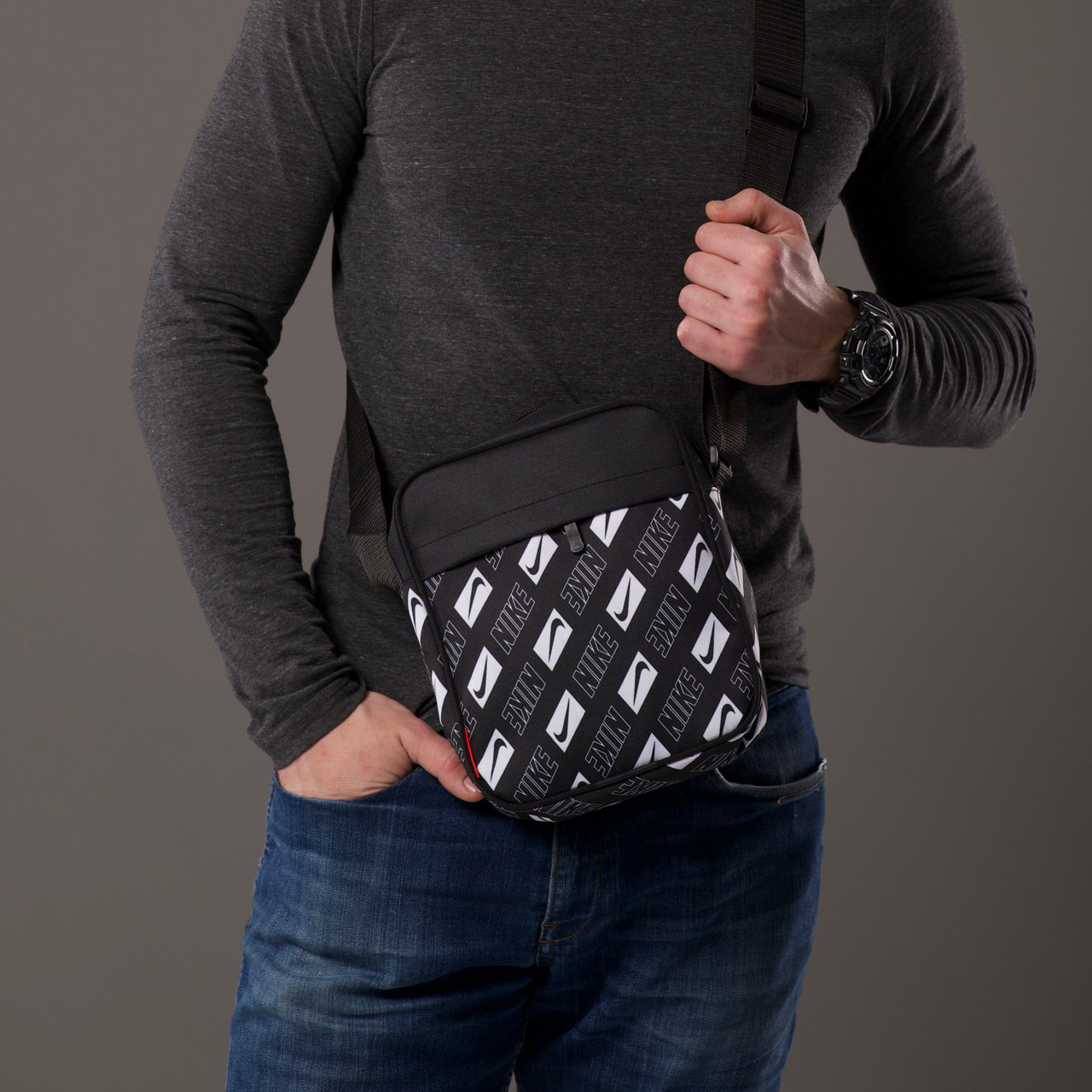 Чоловіча чорна сумка через плече, барсетка з принтом Nike, найк., фото 1