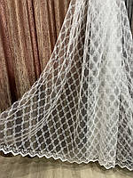 Тюль 2 м х 2.50 м із ніжною вишивкою молочний
