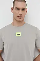 Urbanshop com ua Бавовняна футболка HUGO чоловічий колір сірий з аплікацією РОЗМІРИ ЗАПИТУЙТЕ
