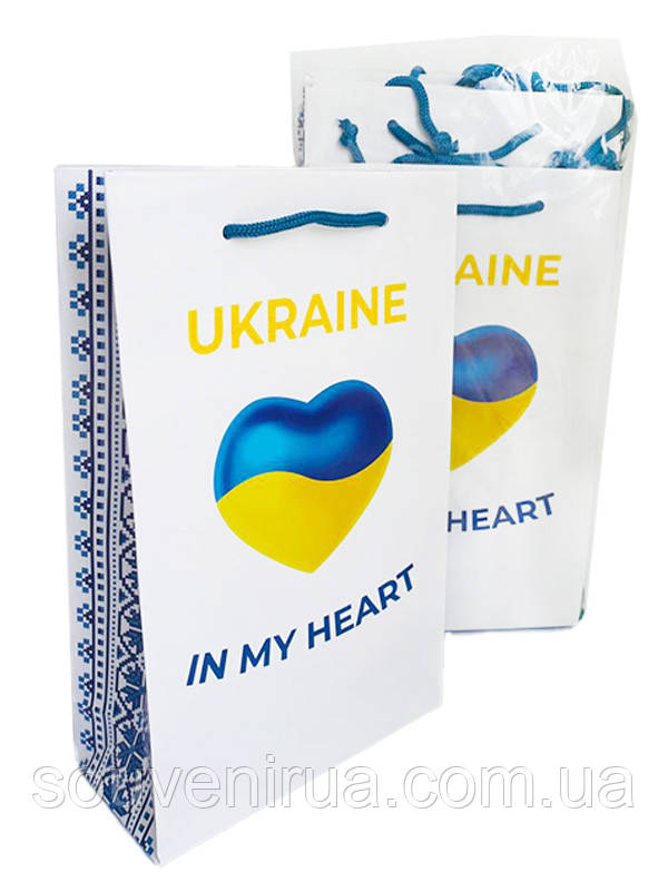 Упаковка подарункових пакетів Серце України (26х16 см) (Подарункові пакети)