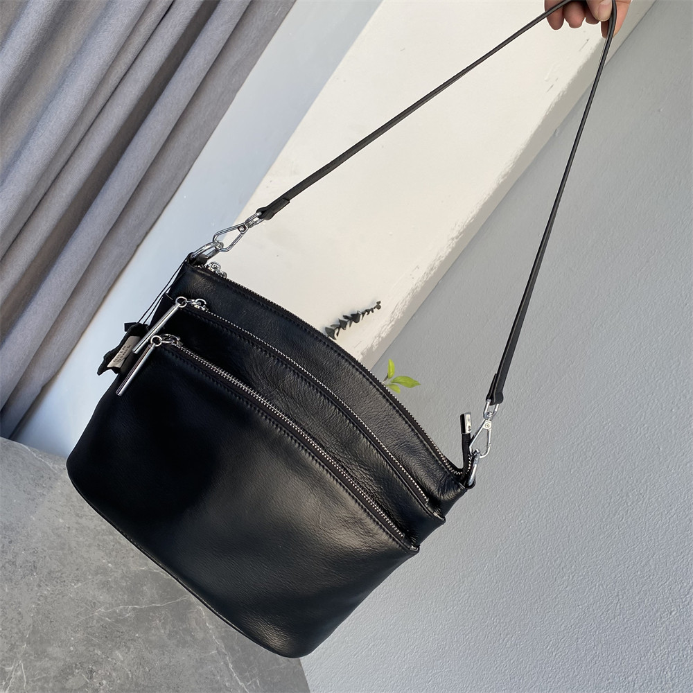 Містка шкіряна сумка на три відділення С02-ШК-843 Чорна, фото 1