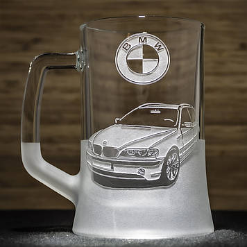 Пивний келих з гравіюванням автомобіля BMW E46 - подарунок для автомобіліста