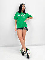 Повседневная женская футболка оверсайз яркая зеленая