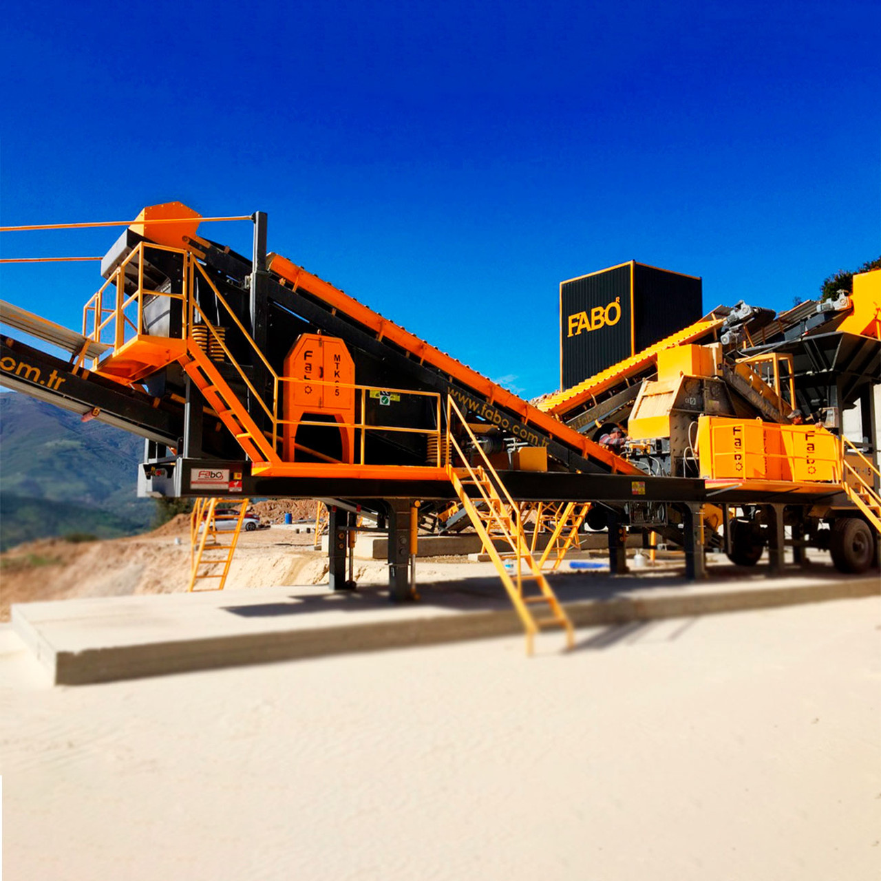 Мобільна третинна дробарна установка Fabo MTK-65