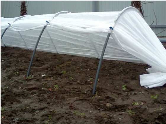 Парник, агро-теплиця - 3м з агроволокна "Щедрий урожай"  з ультрафіолетовим стабілізатором, щільністю 42г/м2