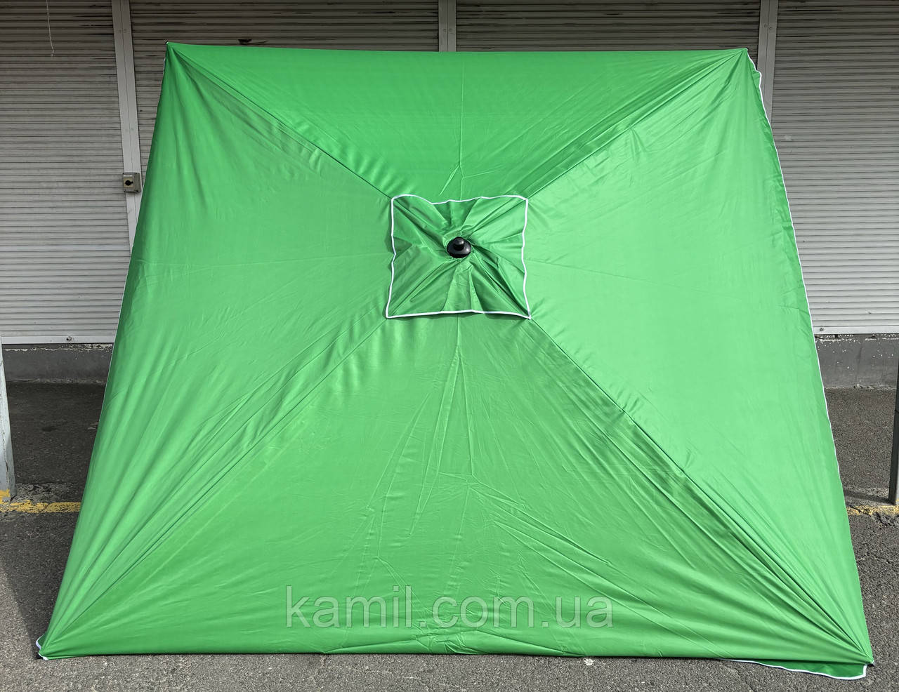 Зонт торговий квадратний 3х3м з клапаном, з напиленням, зелений колір