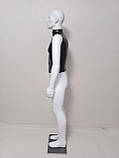 Манекен чоловічий "Сенсей" білий з чорним торсом на ДВП, фото 3