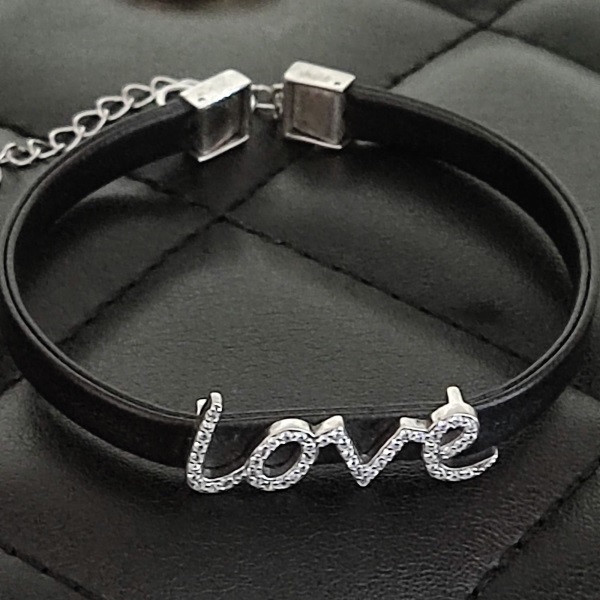 Браслет шкіряний вставка Love зі срібла з цирконом