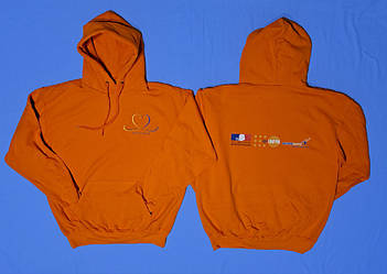 Оранжевая кофта с капюшоном 