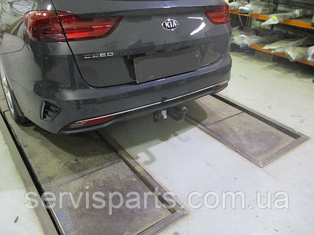 Фаркоп Kia Ceed SW 2018- (Кіа Сід CD універсал) польський, знімний гак, фото 1