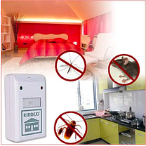 Безпечний Электромагнитний відлякувач комарів, гризунів, комах, мишей, кажанів Riddex Pest, фото 2