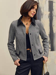 Елегантний жіночий жакет напівприталеного крою короткий принт лапка втачний рукав чорний