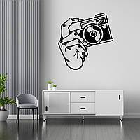 Виниловая интерьерная наклейка декор на стену и обои стекло мебель зеркало металл "Рука с фотоаппаратом" Кавун