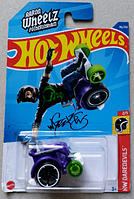 Машинка базова Hot Wheels Wheelie Chair