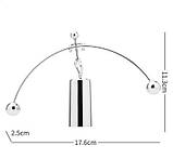 Балансуючий чоловічок на підставці. Металева анти стрес статуетка, фото 4