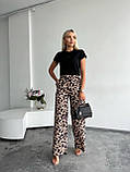 Вільні жіночі штани на гумці із софту з леопардовим принтом, фото 2