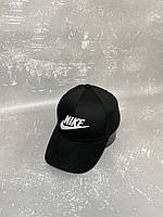 Черная кепка с белой вышивкой Nike (найк)