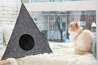 Треугольный домик для кота из войлока "Пирамида" серый