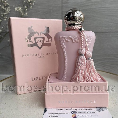 5666133924_w700_h500_parfums-