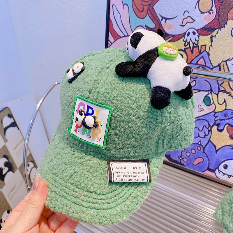 Кепка бейсболка з зеленим декором AVADONA