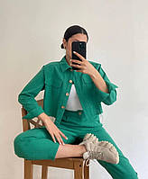 Женкий повседневный костюм с коротким пиджаком-рубашкой и брюки, ткань джинс бенгалин Зелёный, 42/44
