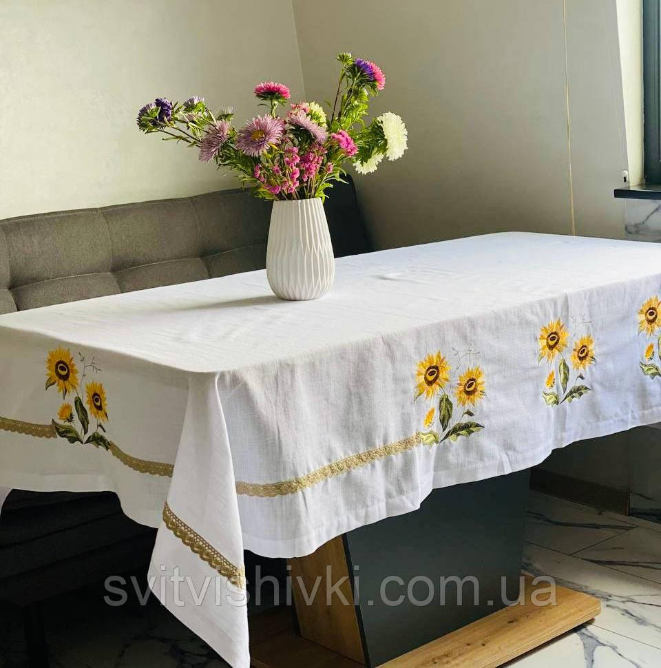 Скатертина з вишитими квітами "Соняшники" (2,30м. * 1,40м.)
