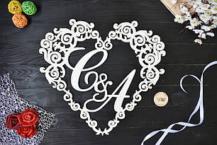 Весільний герб у вигляді серця, монограма на весілля з ініціалами, дерев'яний герб на весілля, імена з дерева.