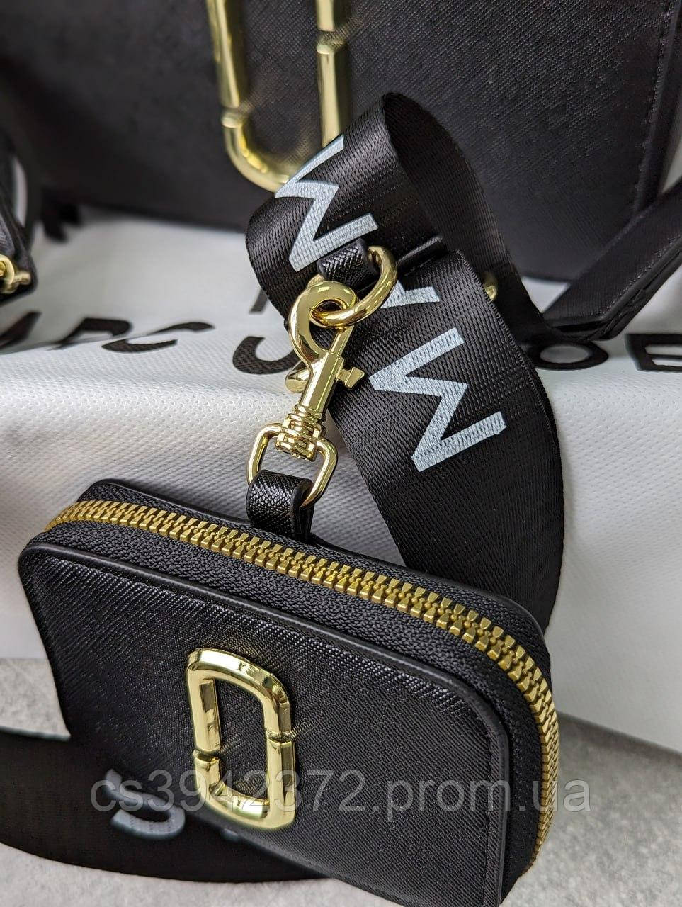 Женская стильная сумка Marc Jacobs Snapshot кроссбоди черного цвета с логотипом - фото 6 - id-p2171899905
