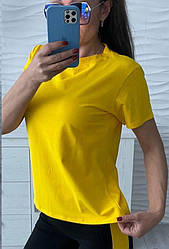Жіноча літня базова однотонна футболка з легкої бавовни
