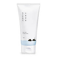 Мягкая пенка для очищения кожи ROUND LAB 1025 Dokdo Cleanser 150 мл AG, код: 8289938