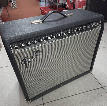 FENDER STAGE 100 DSP Комбопідсилювач для електрогітари 100 Вт 1х12"