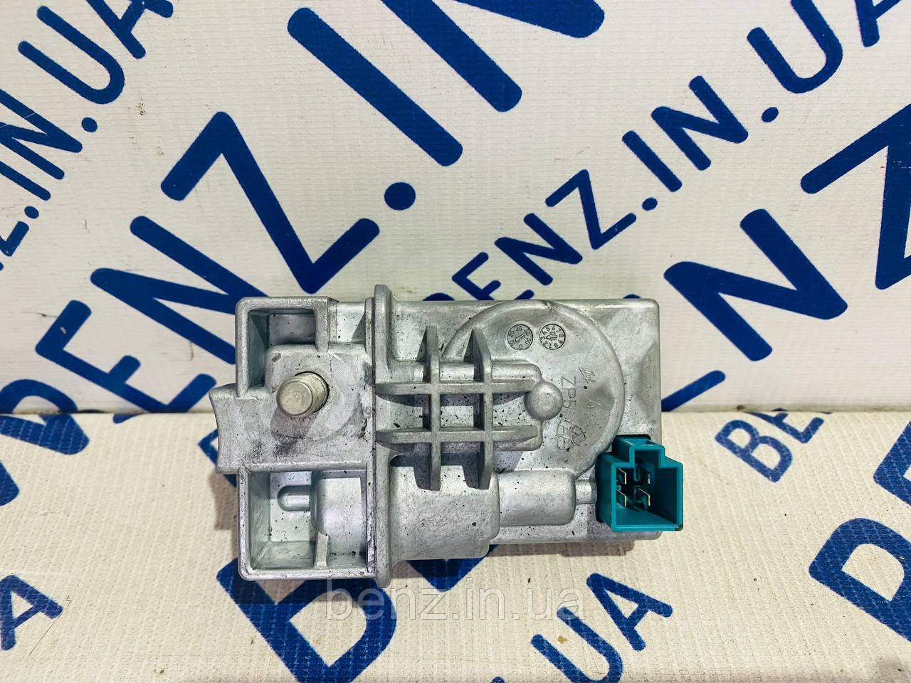 Блок управління рульовою колонкою Mercedes W204 A2049005912