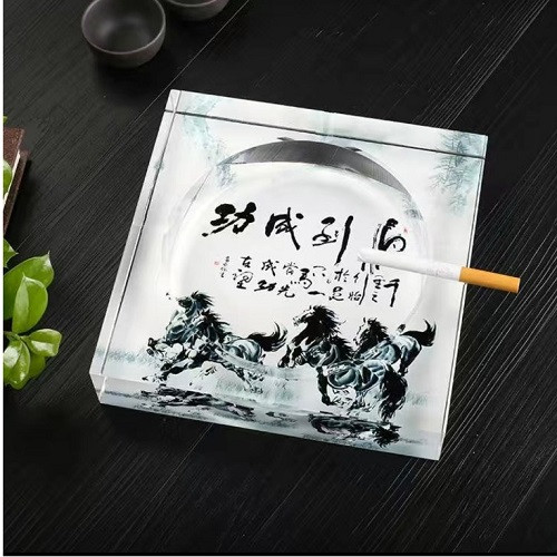Настільна креативна оригінальна кришталева квадратна попільничка з малюнком, фото 1