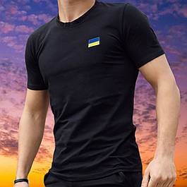 Футболка чоловіча чорна з прапором україни на грудях