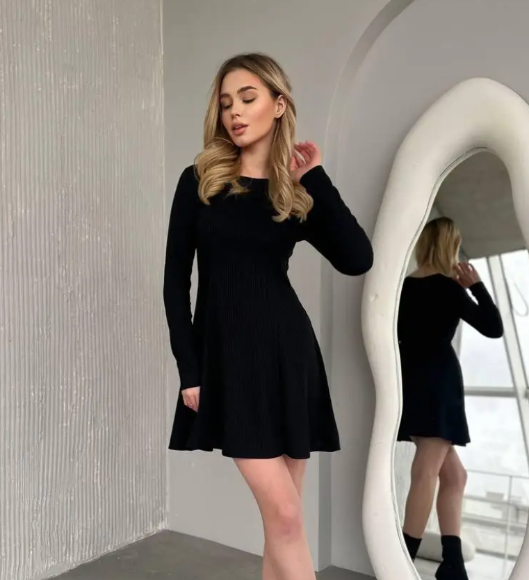 Модна коктейльна сукня в рубчик з довгими рукавами чорна коротка сукня рубчик жіноча міні сукня, фото 1
