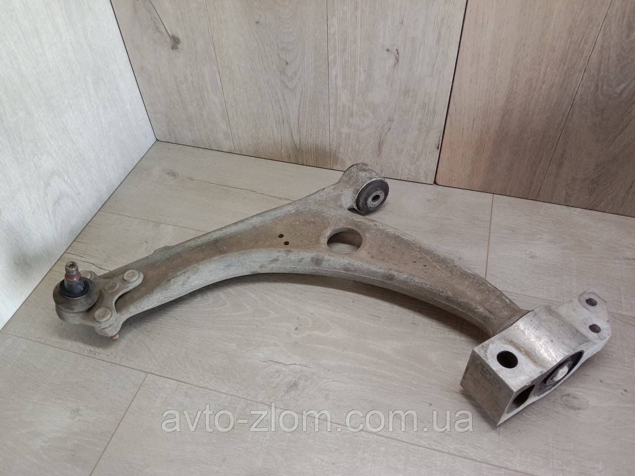 Передній важіль Volkswagen Passat B6. Пасат Б6. Лівий. 3C0407153B., фото 1